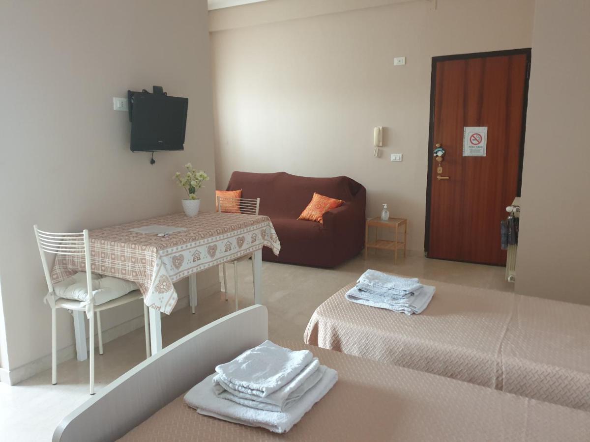 A "Casa Inn-Centro" Monolocale Catania Luaran gambar