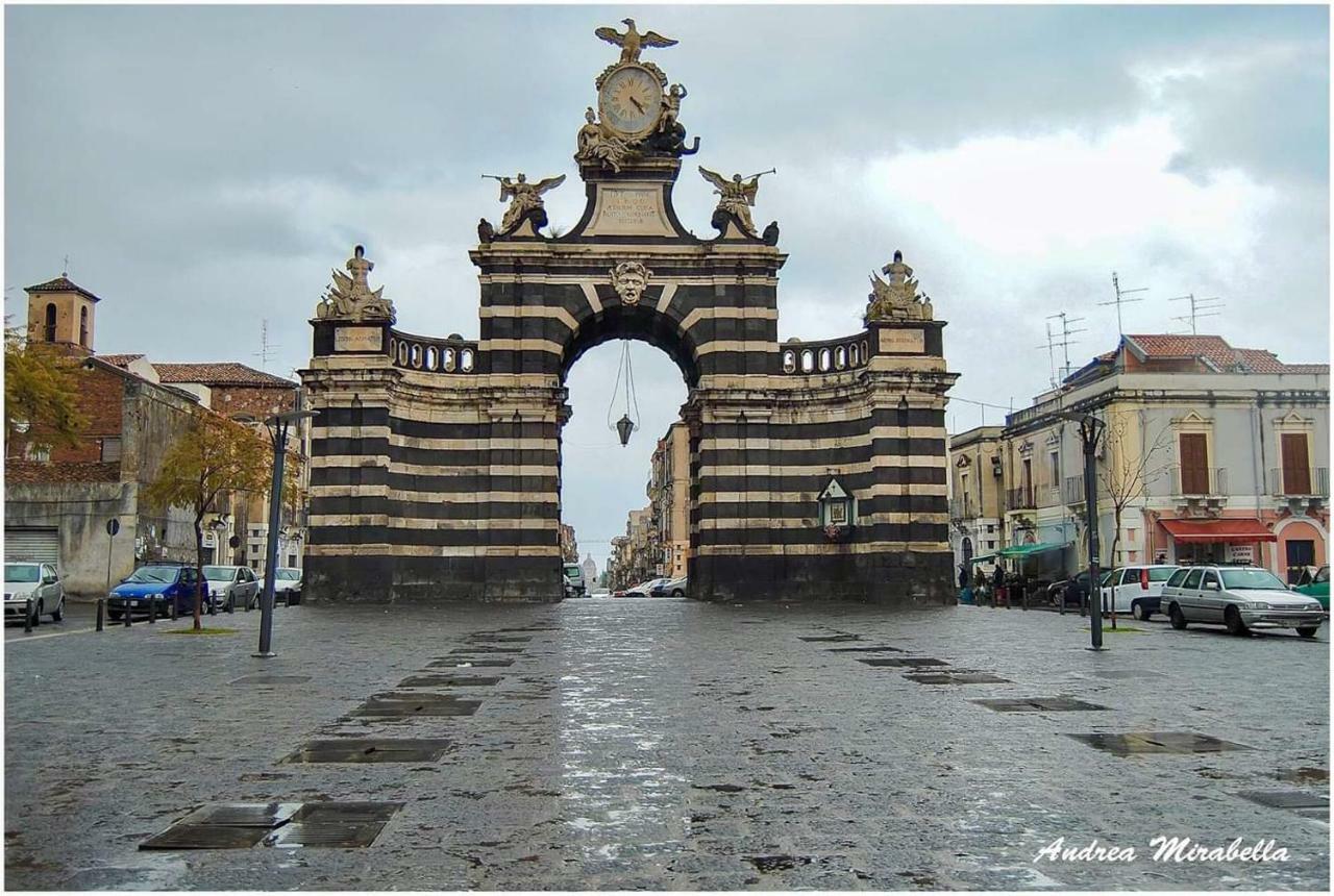 A "Casa Inn-Centro" Monolocale Catania Luaran gambar