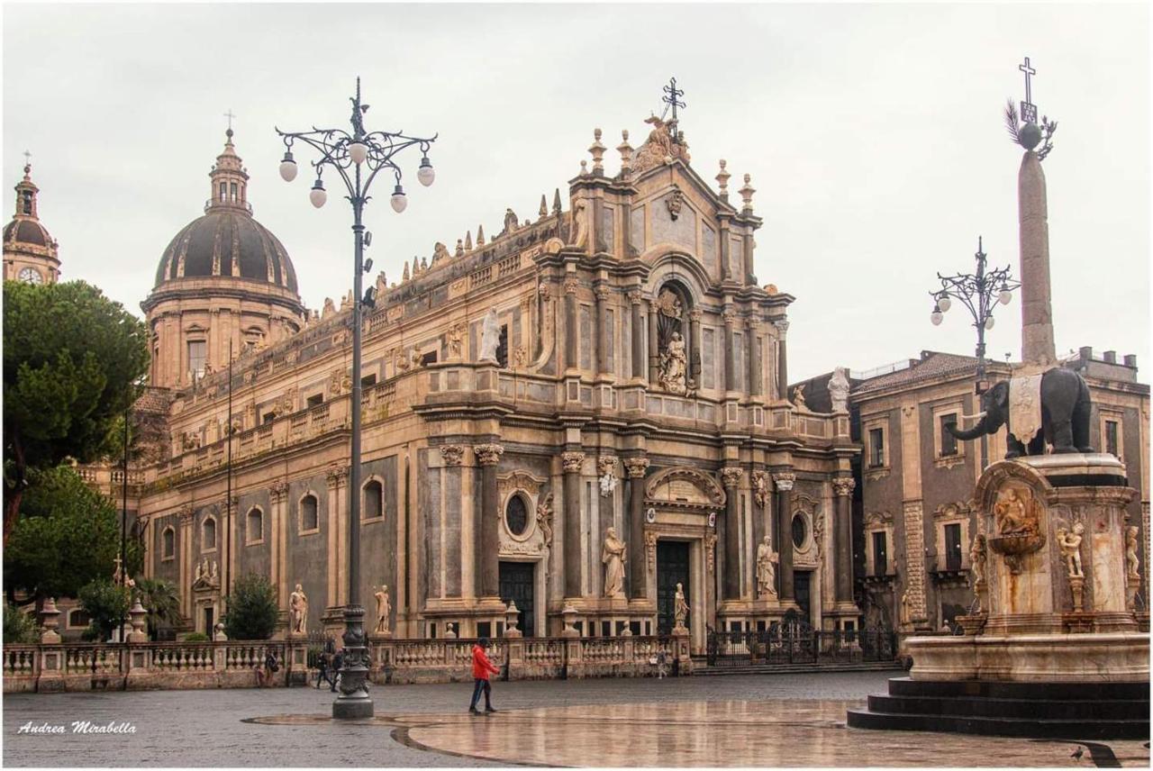 A "Casa Inn-Centro" Monolocale Catania Luaran gambar
